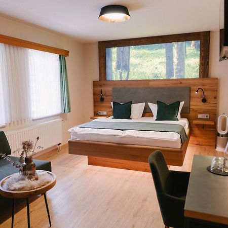 Zur Margarethenmuehle - Landgasthof Und Waldhotel Rosswein Екстер'єр фото