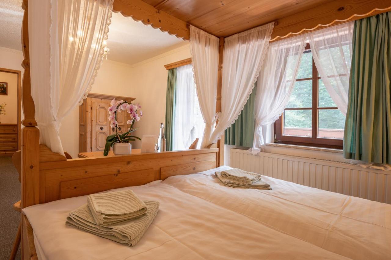 Zur Margarethenmuehle - Landgasthof Und Waldhotel Rosswein Екстер'єр фото