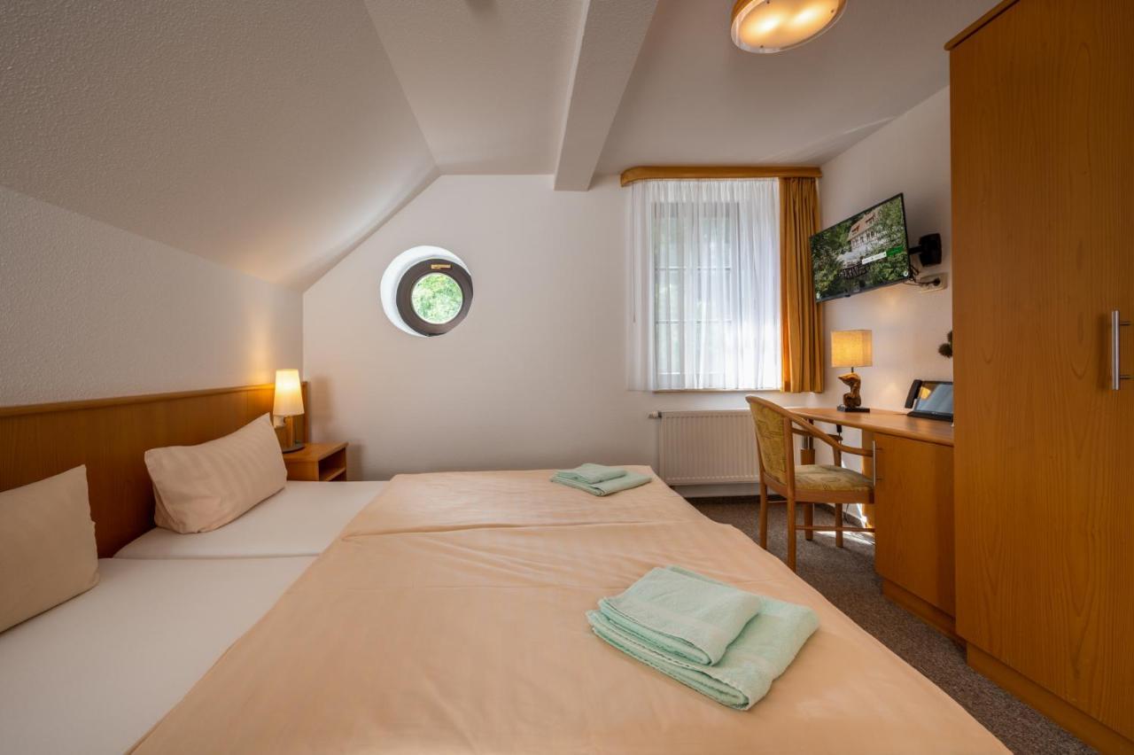 Zur Margarethenmuehle - Landgasthof Und Waldhotel Rosswein Екстер'єр фото