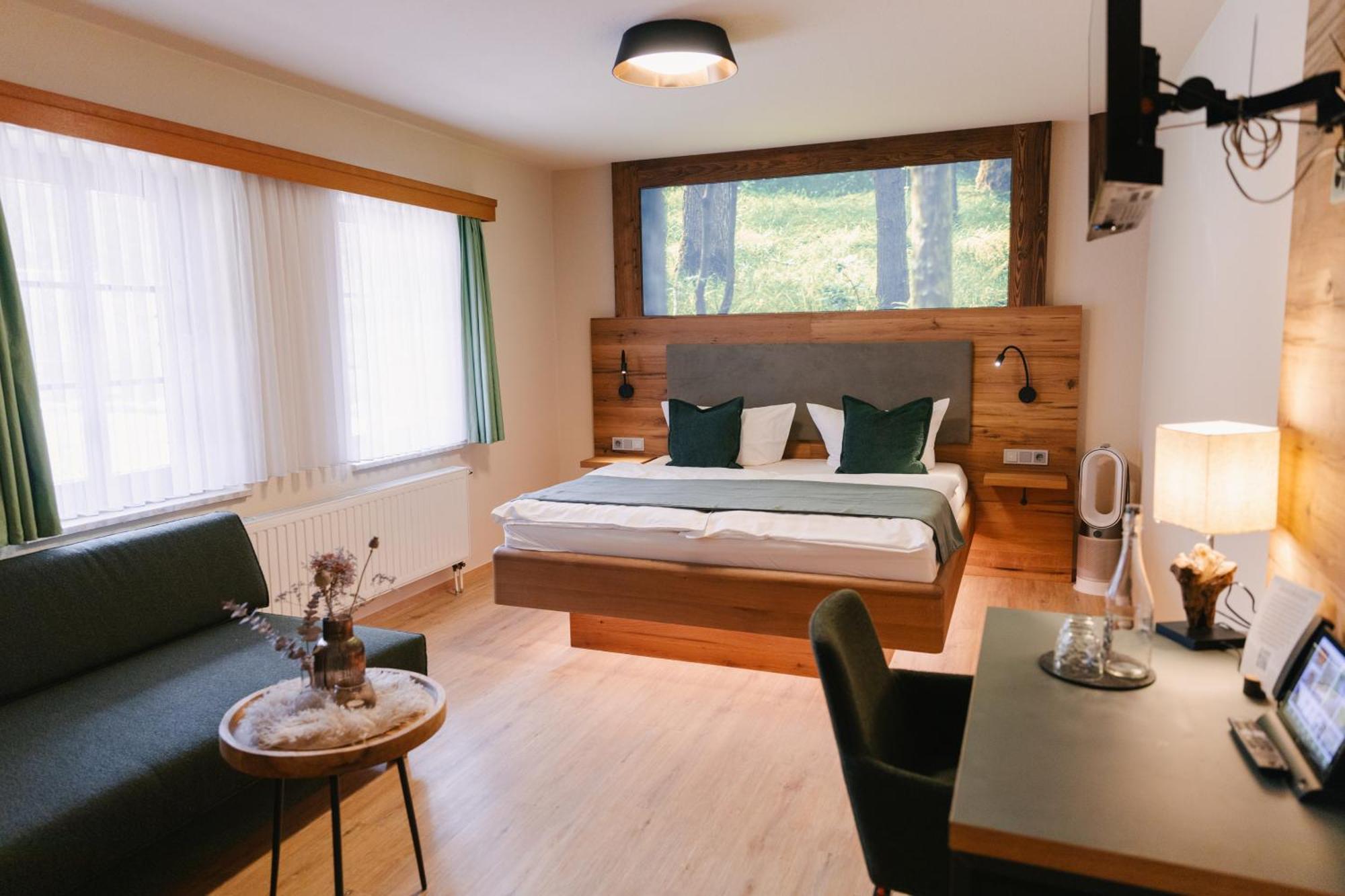 Zur Margarethenmuehle - Landgasthof Und Waldhotel Rosswein Екстер'єр фото