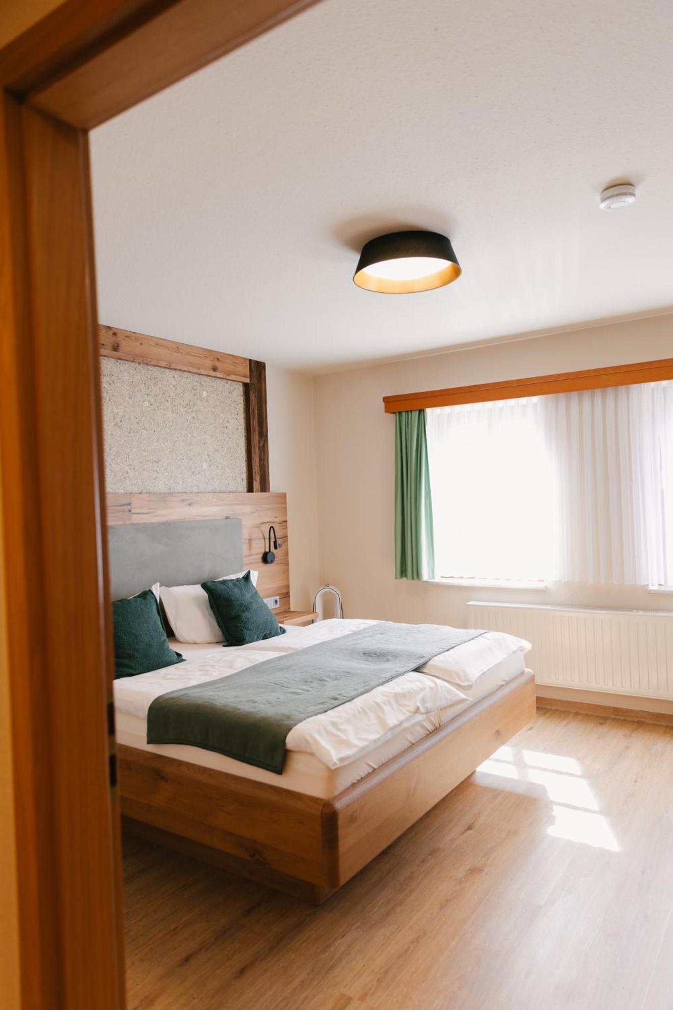 Zur Margarethenmuehle - Landgasthof Und Waldhotel Rosswein Екстер'єр фото